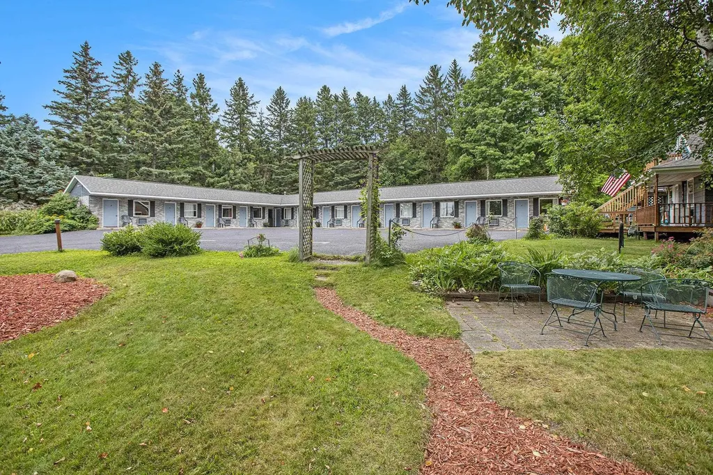 519 Lake Street Crystal Lake Township MI 49635
