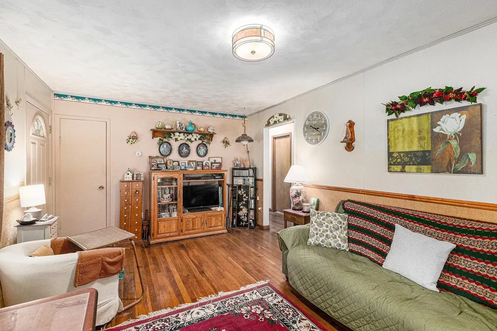 519 Lake Street Crystal Lake Township MI 49635