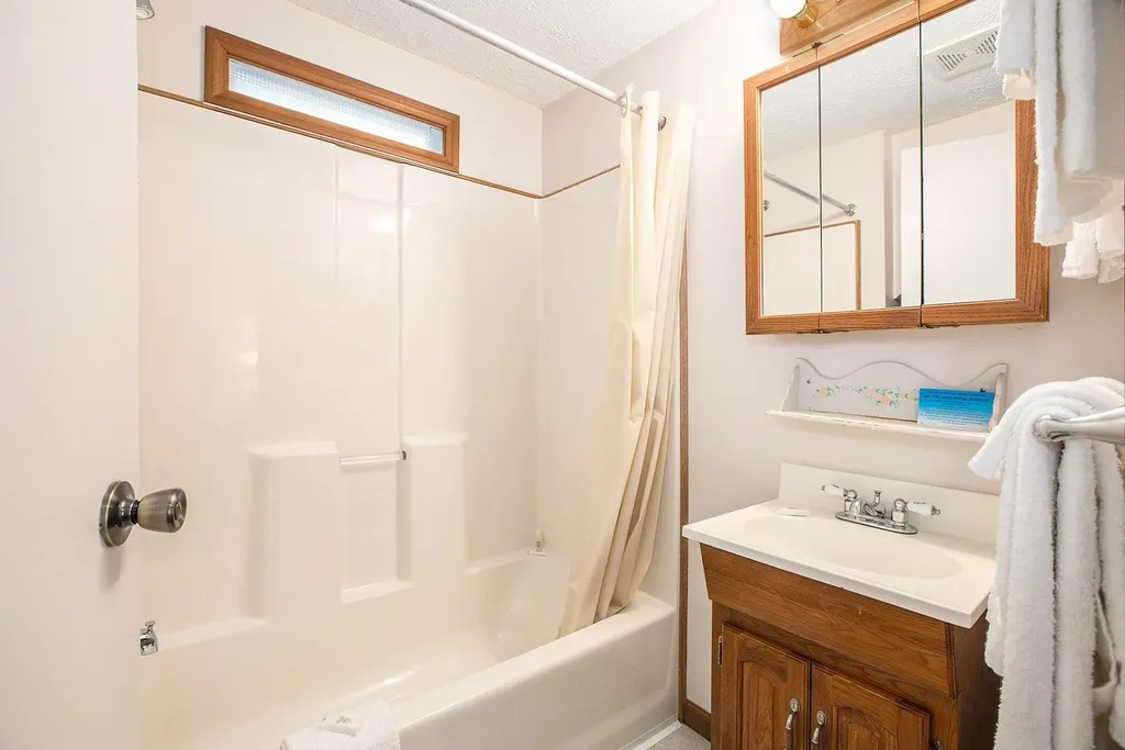 519 Lake Street Crystal Lake Township MI 49635