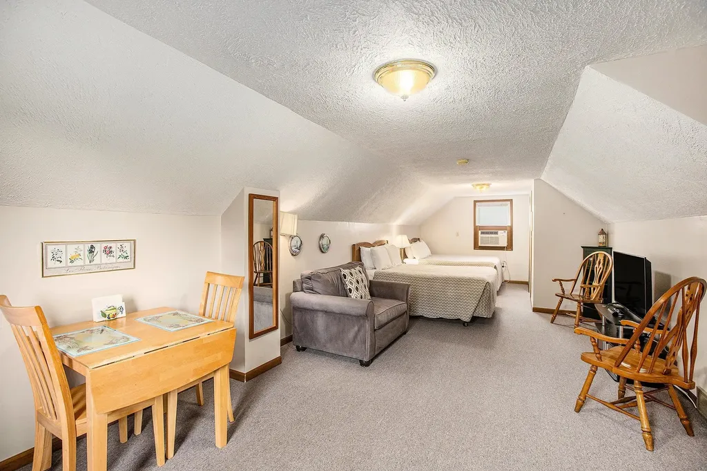 519 Lake Street Crystal Lake Township MI 49635