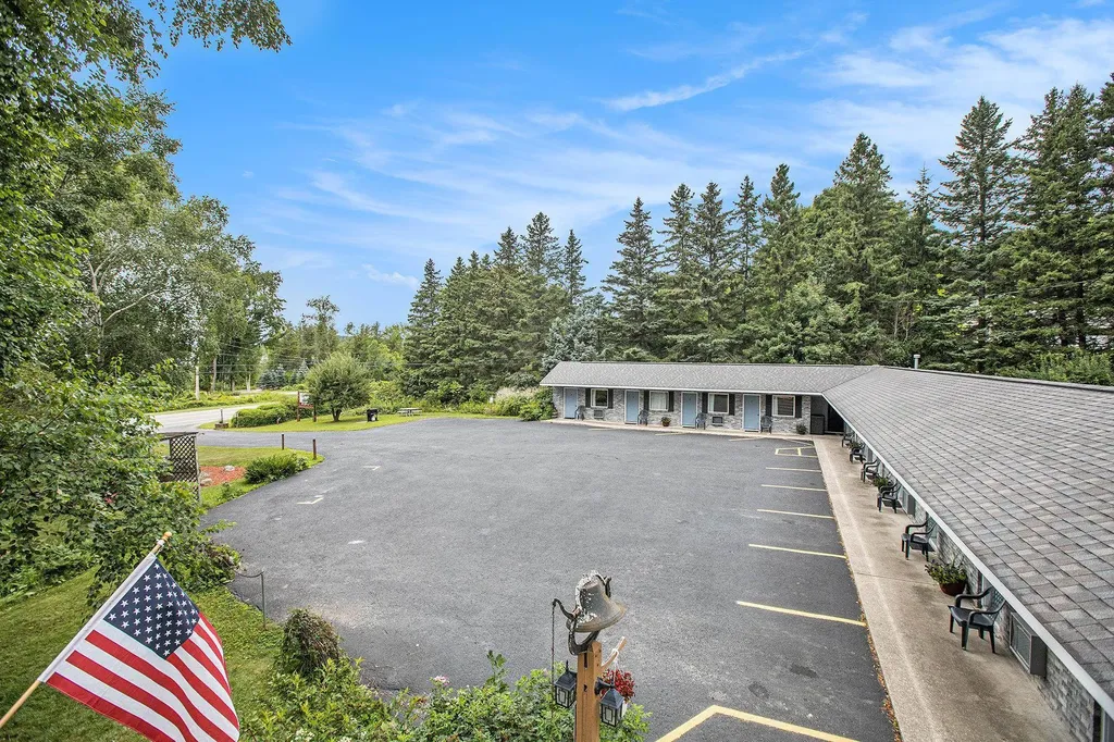 519 Lake Street Crystal Lake Township MI 49635