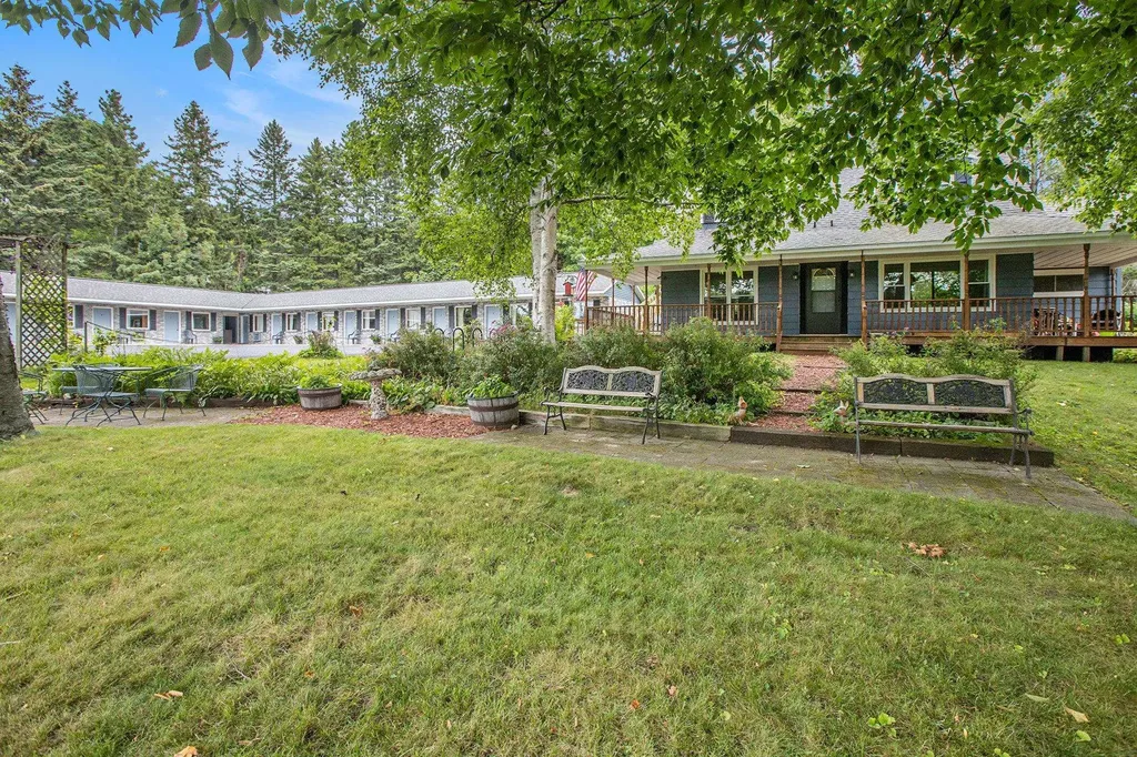 519 Lake Street Crystal Lake Township MI 49635