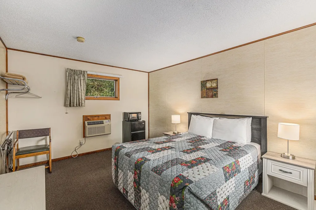 519 Lake Street Crystal Lake Township MI 49635