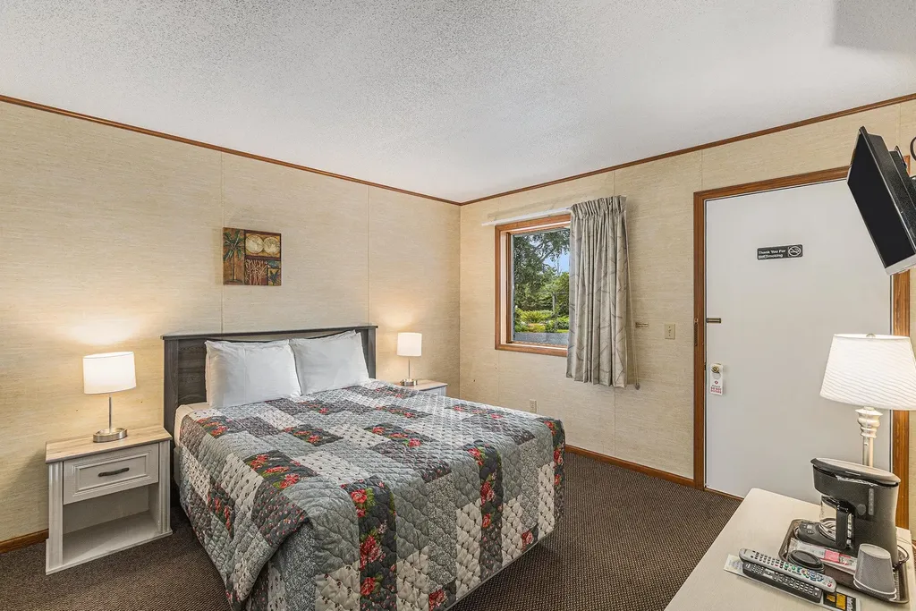 519 Lake Street Crystal Lake Township MI 49635