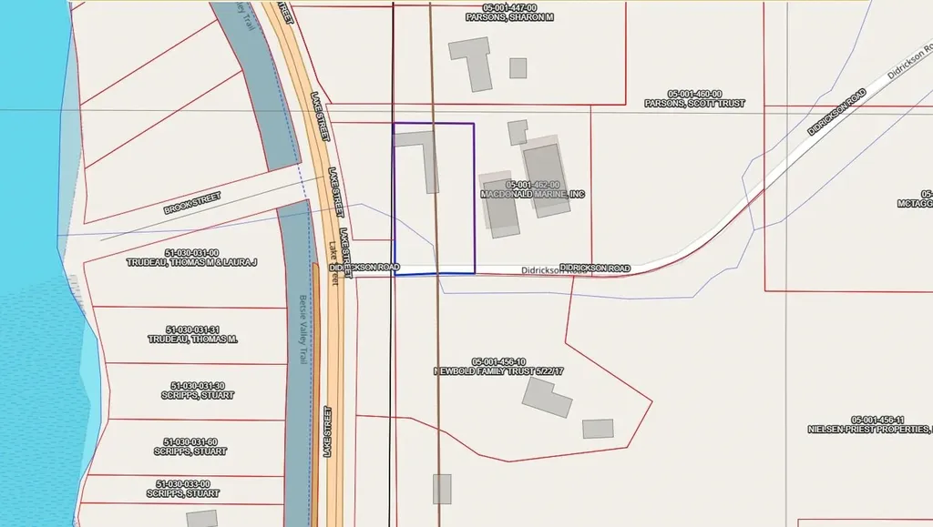519 Lake Street Crystal Lake Township MI 49635