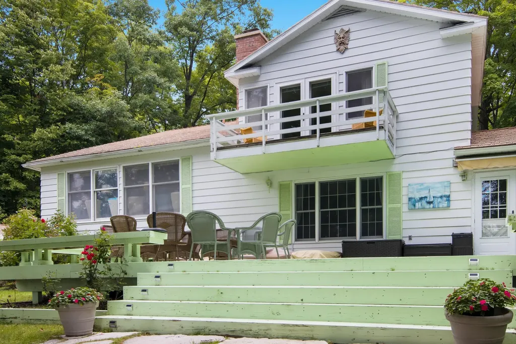 5658 S East Torch Lake Drive Forest Home Township MI 49615