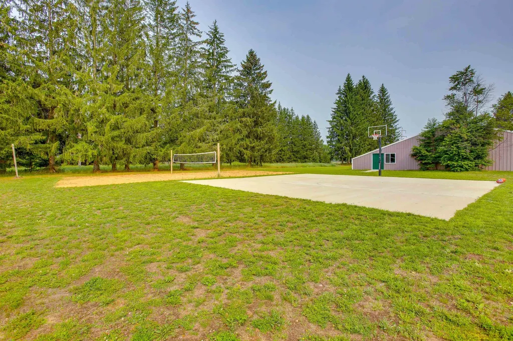6576 E 34 Road Haring Charter Township MI 49601