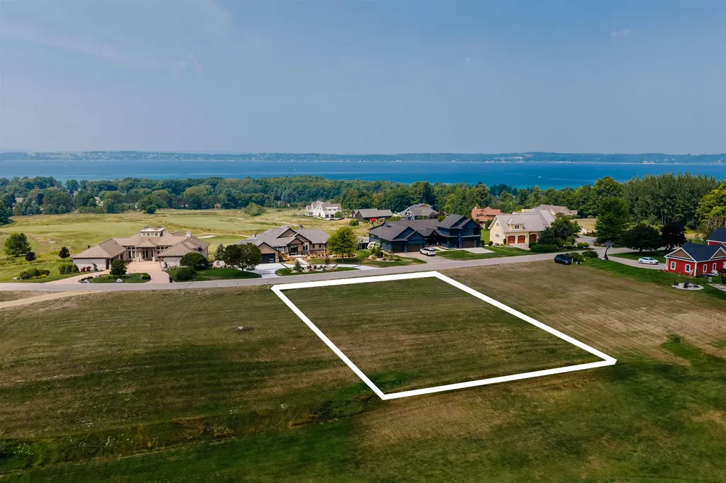 4182 Dornoch Court Acme Township MI 49690