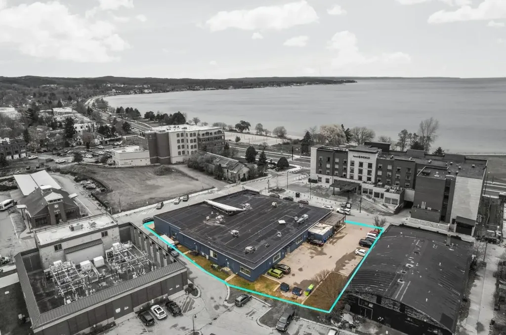 144 Hall Street Traverse City City MI 49684