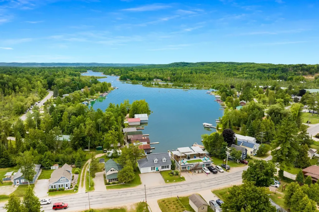 7515 Crystal Beach Road Clearwater Township MI 49676