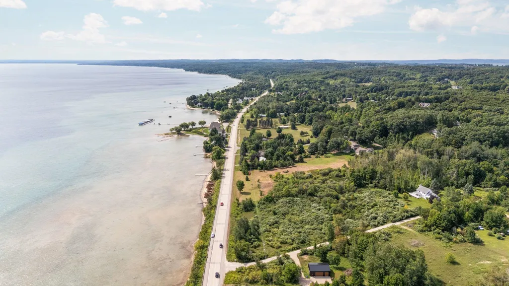 5368 S West Bay Shore Bingham Township MI 49682