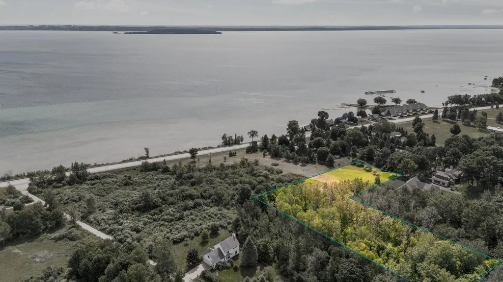 5368 S West Bay Shore Bingham Township MI 49682