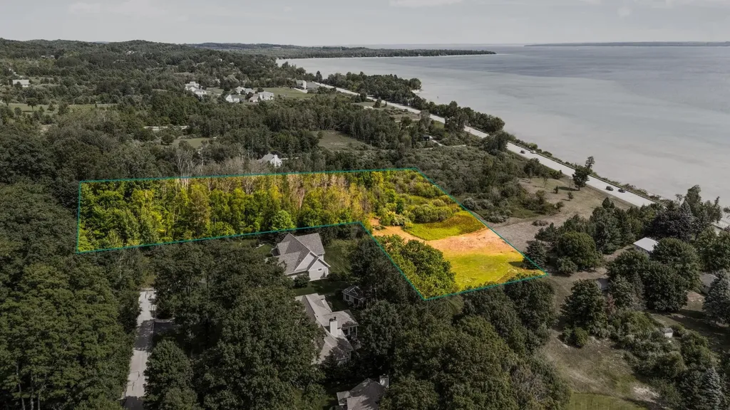 5368 S West Bay Shore Bingham Township MI 49682
