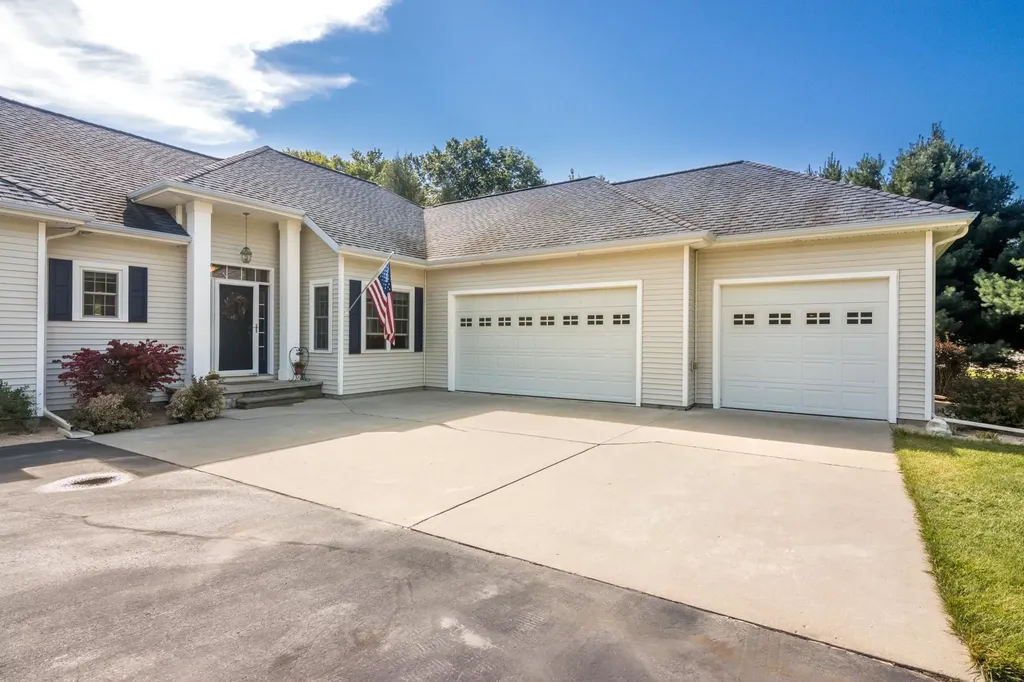 5296 Scofield Trail Whitewater Township MI 49690