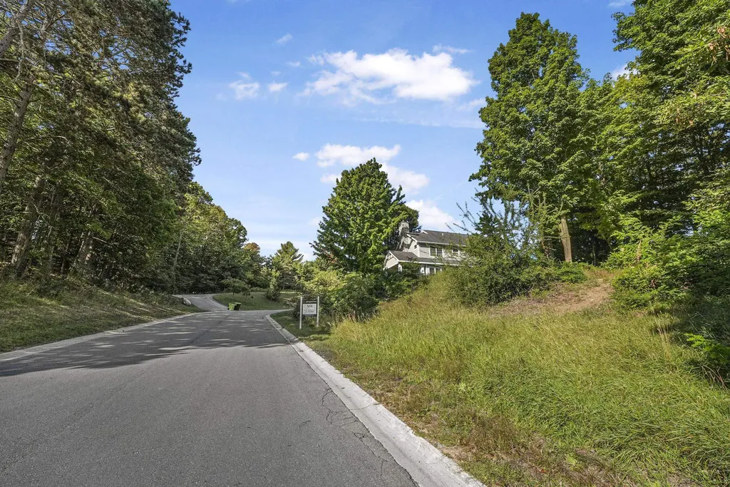 0 Incochee Woods Drive Garfield Charter Township MI 49684