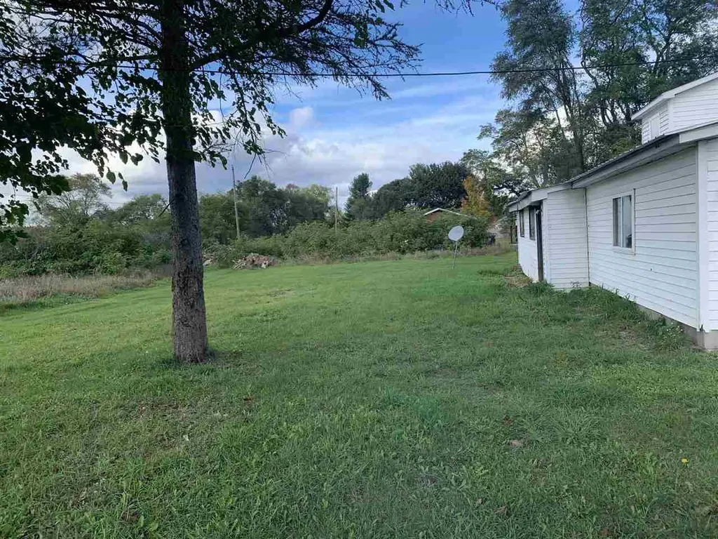 8281 Rapid City Road Clearwater Township MI 49676
