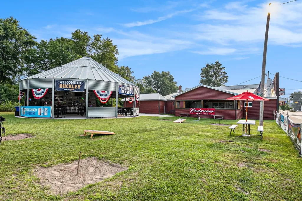 116 W Wexford Avenue Hanover Township MI 49620