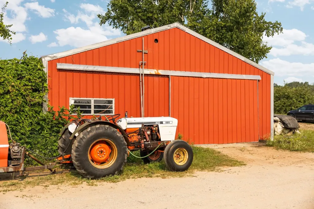 3089 Swaney Road Peninsula Township MI 49686