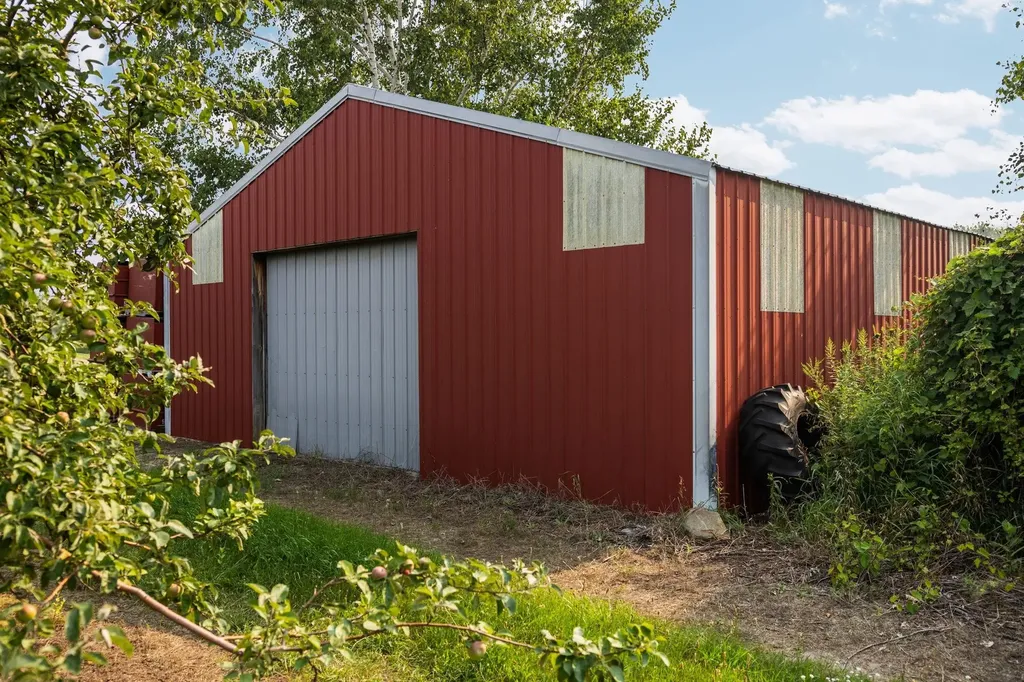 3089 Swaney Road Peninsula Township MI 49686