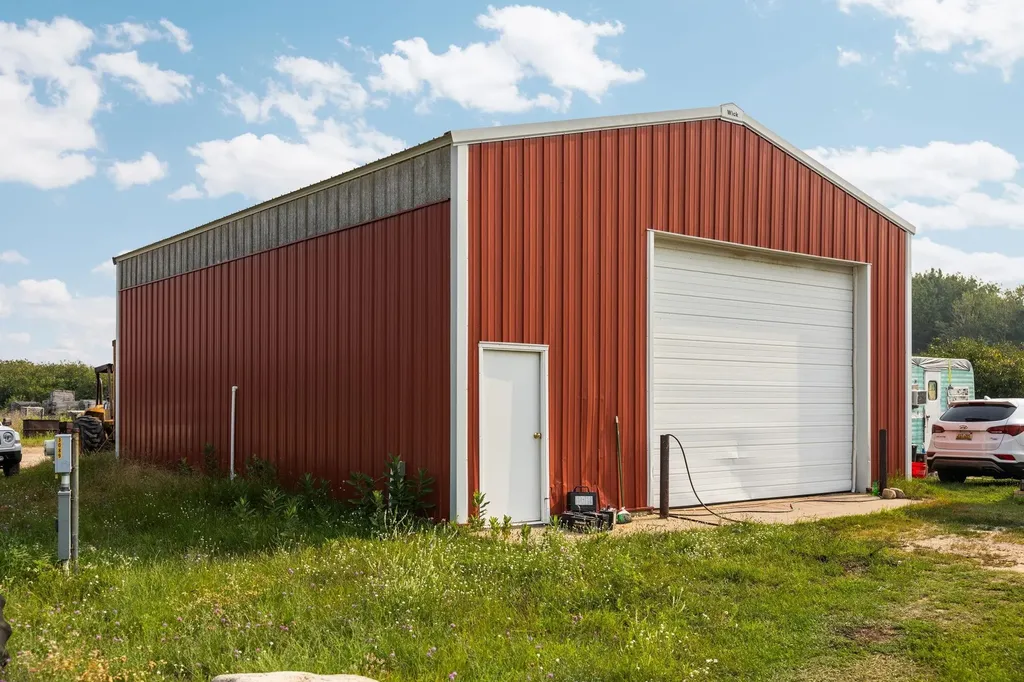 3089 Swaney Road Peninsula Township MI 49686