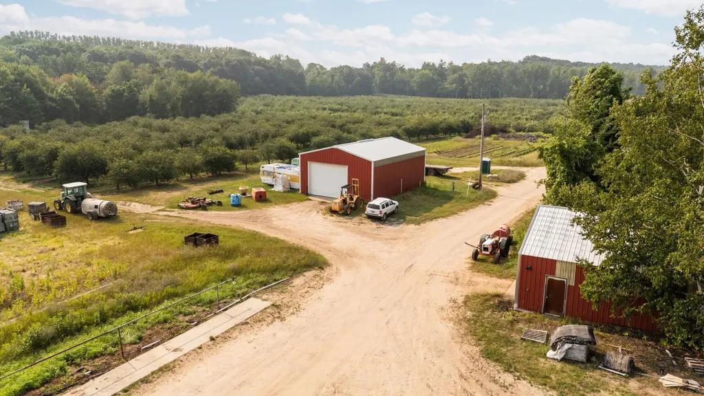 3089 Swaney Road Peninsula Township MI 49686