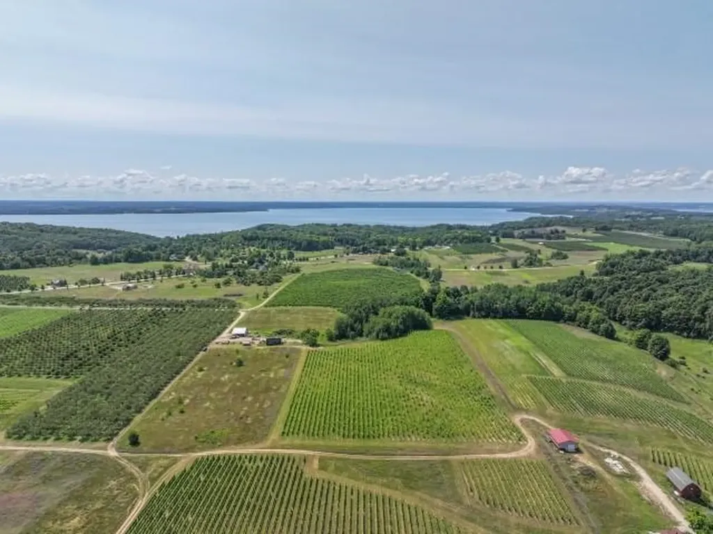 0 Nelson Road Peninsula Township MI 49686