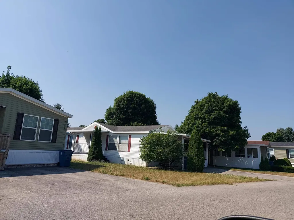 1587 David Place Garfield Charter Township MI 49686
