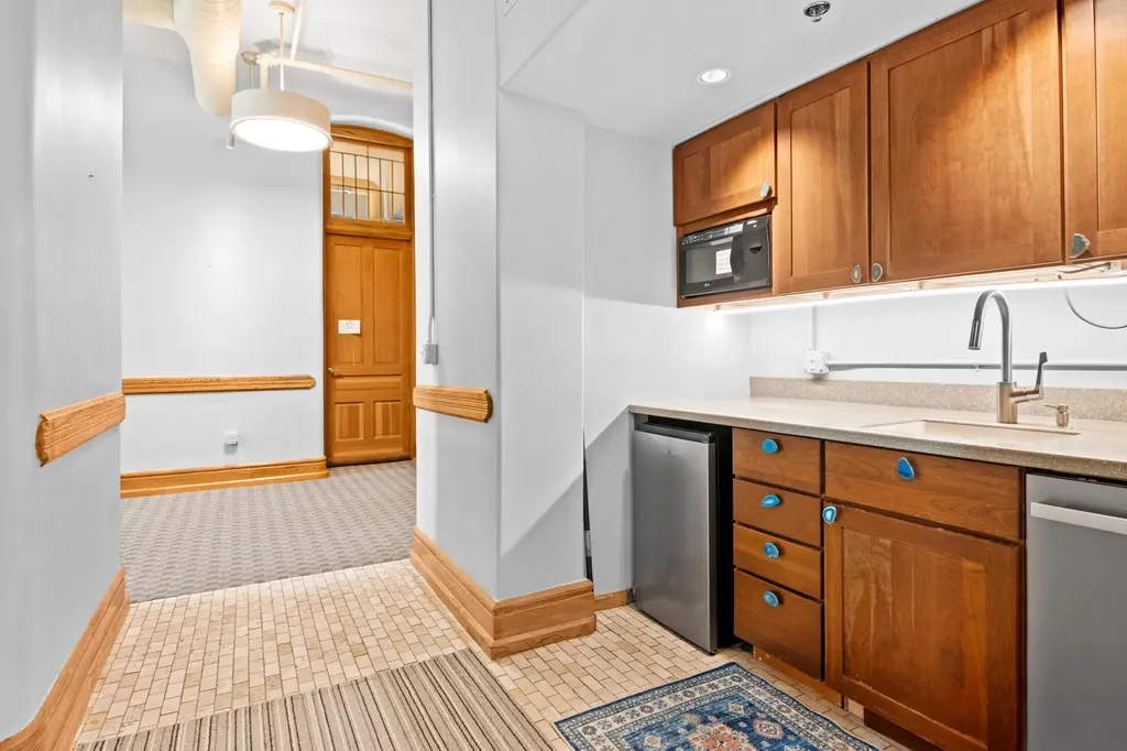 830 - 102 Cottageview Drive Traverse City City MI 49684
