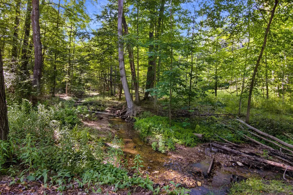 830 - 102 Cottageview Drive Traverse City City MI 49684