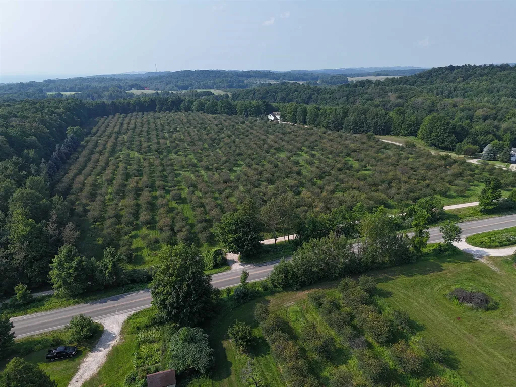 00 E Tatch Road Leelanau Township MI 49670
