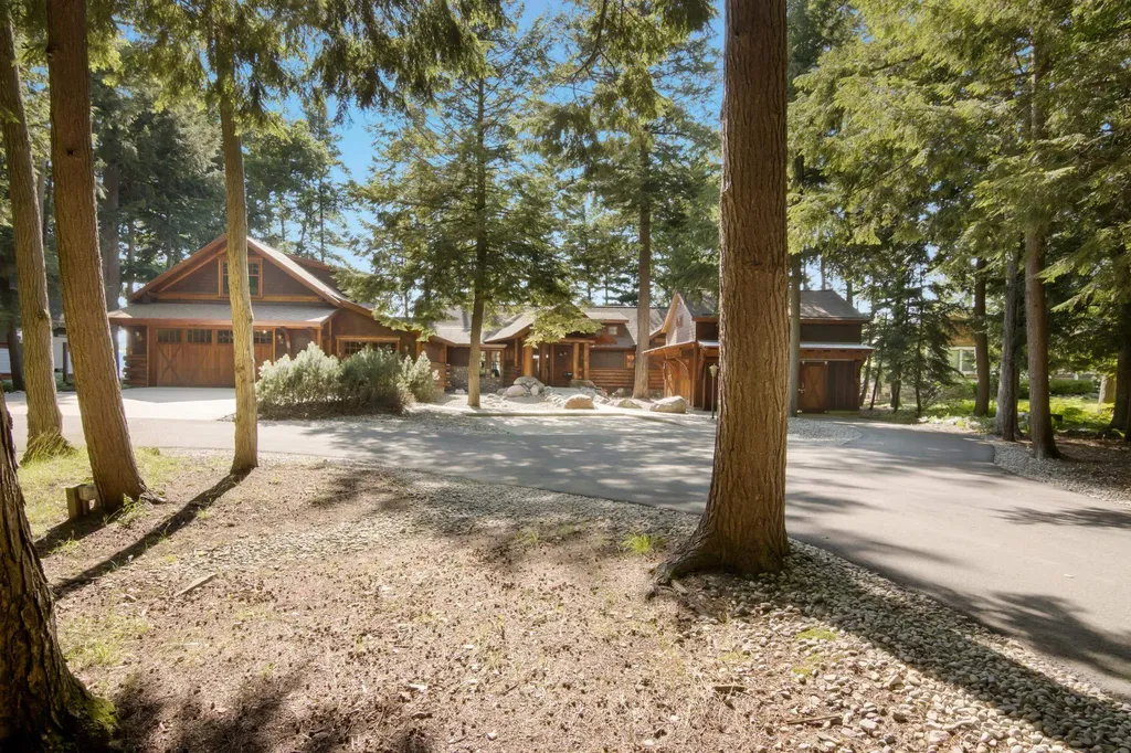 8739 Skegemog Point Road Whitewater Township MI 49690