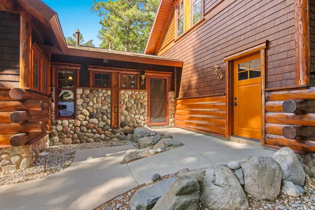 8739 Skegemog Point Road Whitewater Township MI 49690