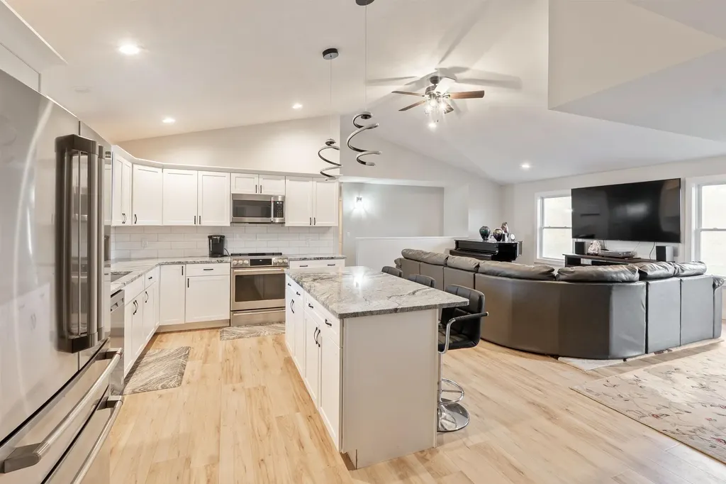 1420 Umber Drive Garfield Charter Township MI 49696