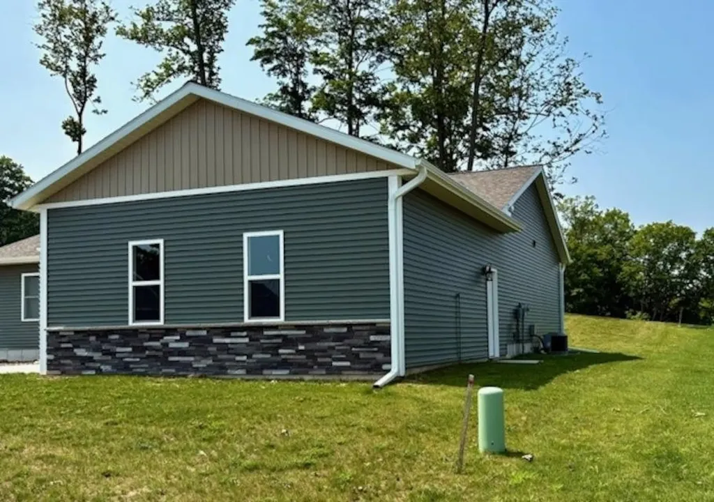 1420 Umber Drive Garfield Charter Township MI 49696