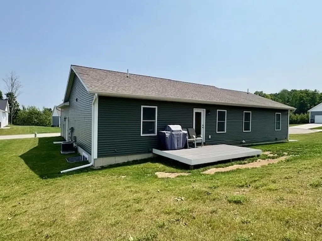1420 Umber Drive Garfield Charter Township MI 49696
