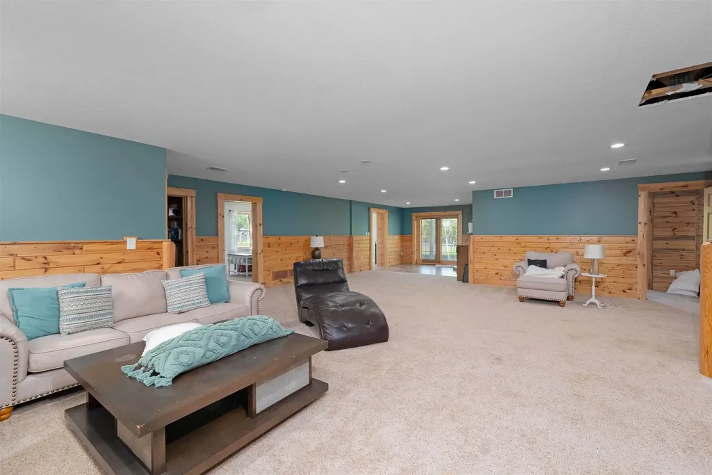 7495 Bennett Road Acme Township MI 49690