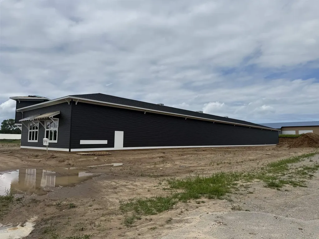 6385 N Railway Acme Township MI 49690