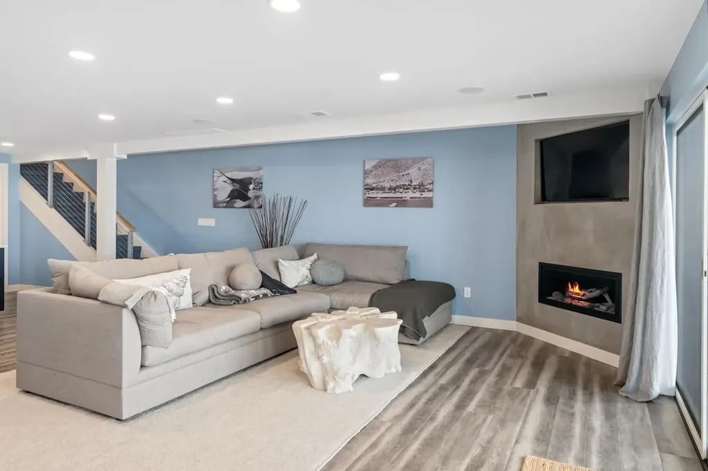 111B Belvedere Avenue Charlevoix Township MI 49720