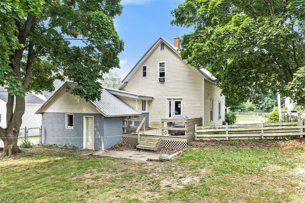 209 S Carmel Street Cadillac City MI 49601
