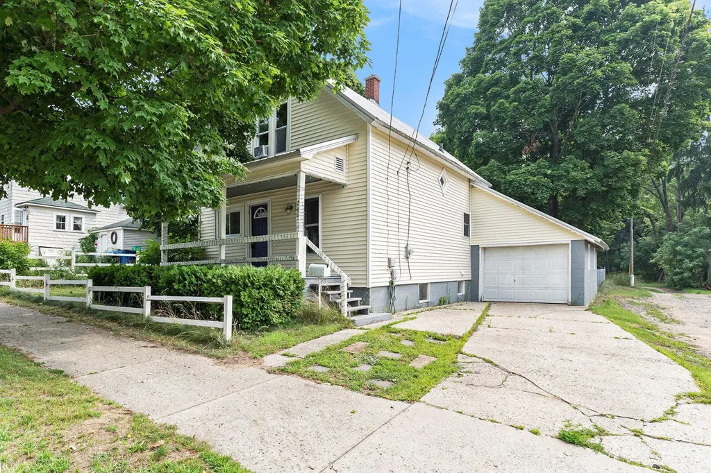 209 S Carmel Street Cadillac City MI 49601
