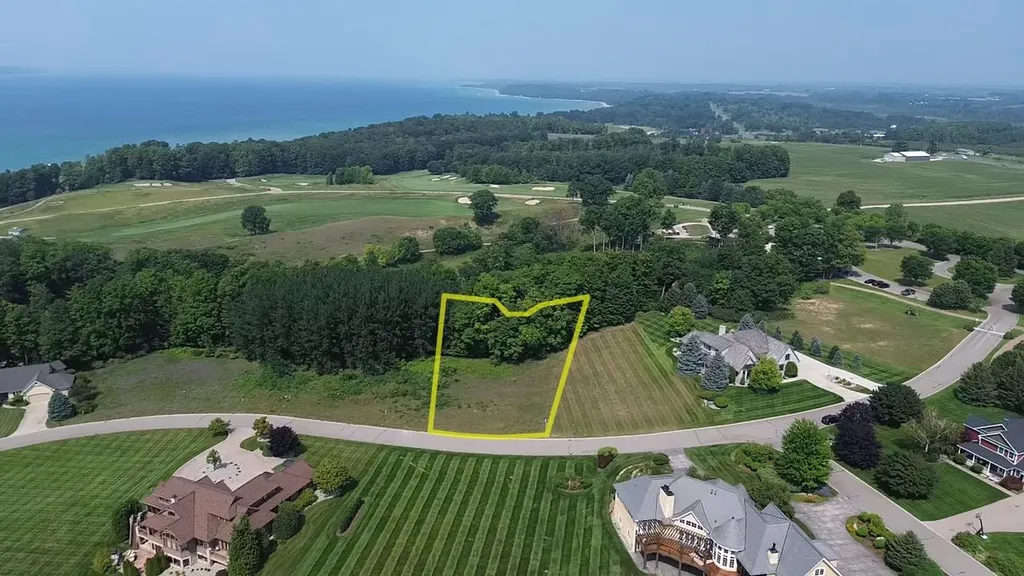 Unit #8 Turnberry Circle Acme Township MI 49690