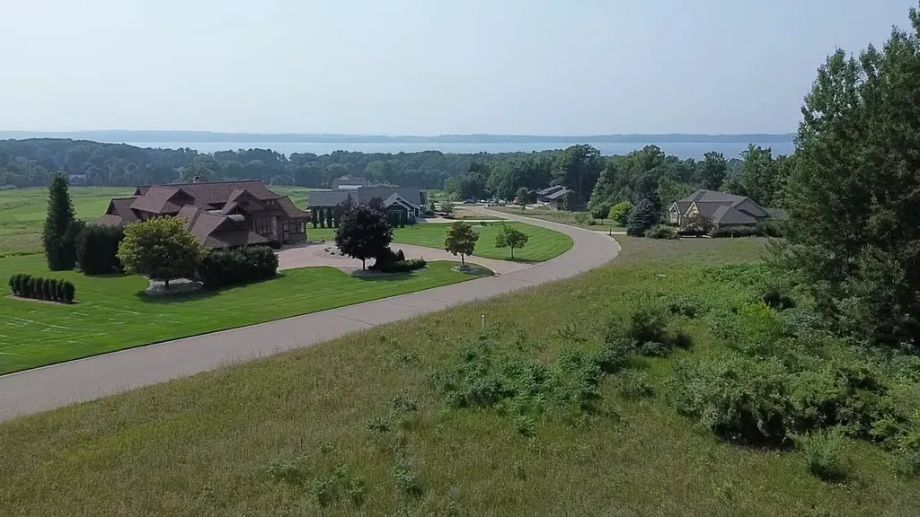 Unit #8 Turnberry Circle Acme Township MI 49690