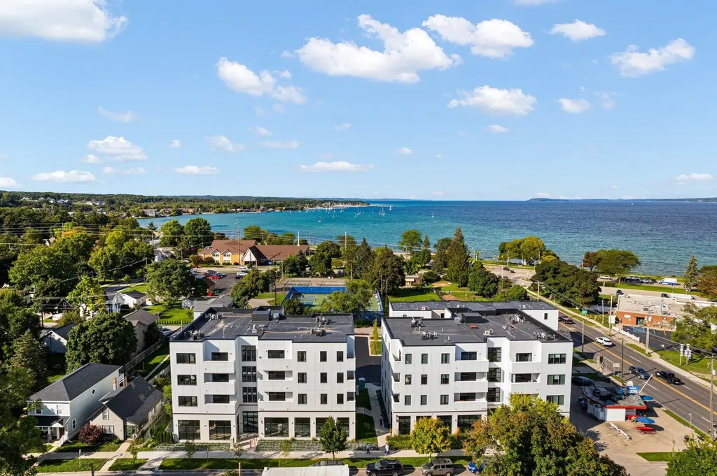 714 #308 Randolph Street Traverse City City MI 49684
