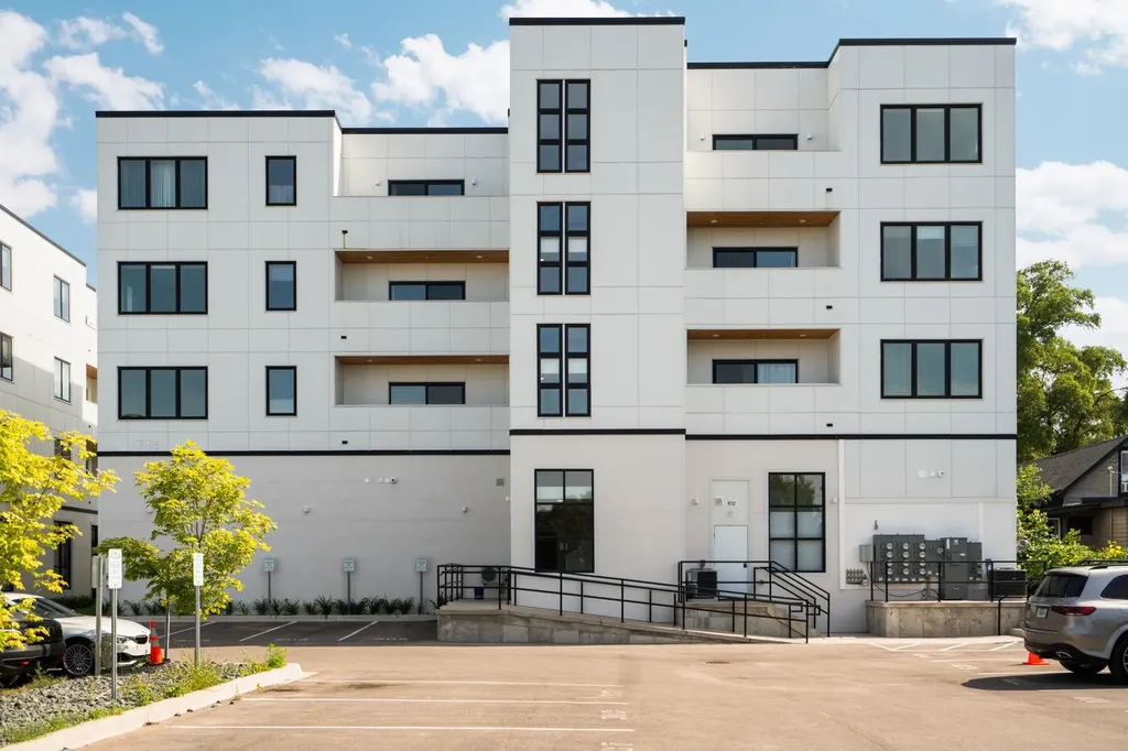 714 #308 Randolph Street Traverse City City MI 49684