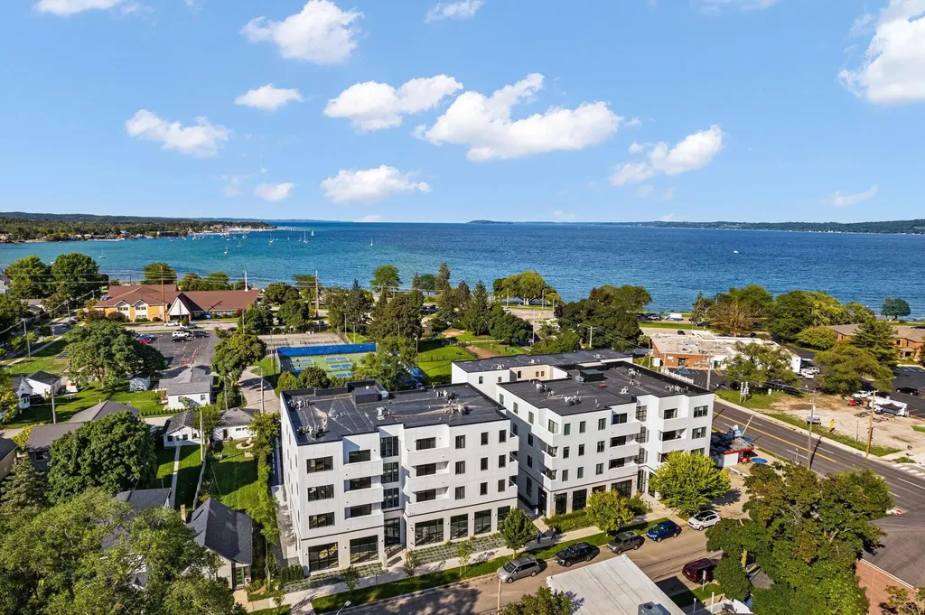 714 #308 Randolph Street Traverse City City MI 49684