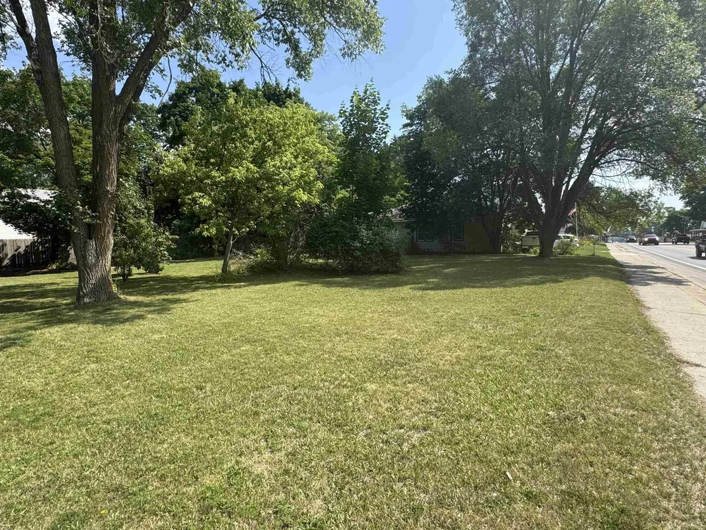 222 N Main Street Lake City City MI 49651