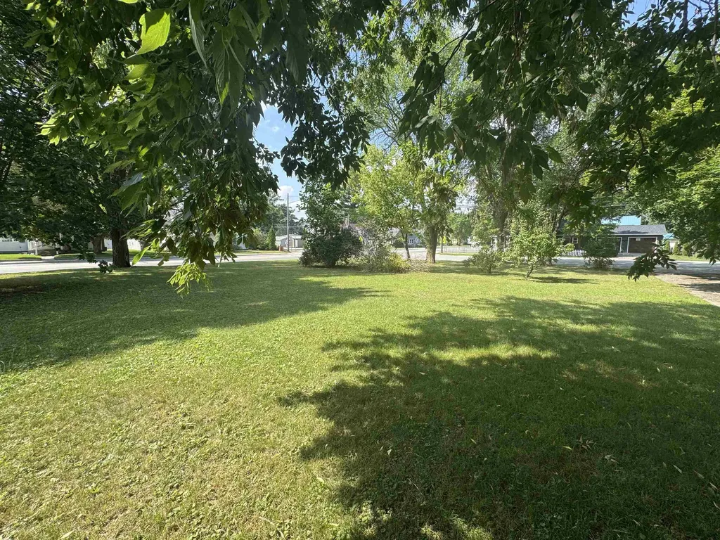 222 N Main Street Lake City City MI 49651