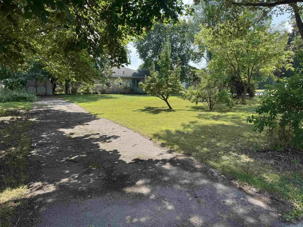 222 N Main Street Lake City City MI 49651
