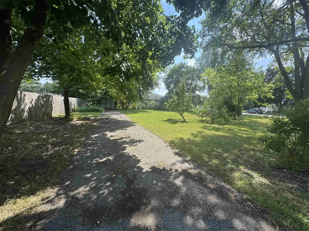 222 N Main Street Lake City City MI 49651