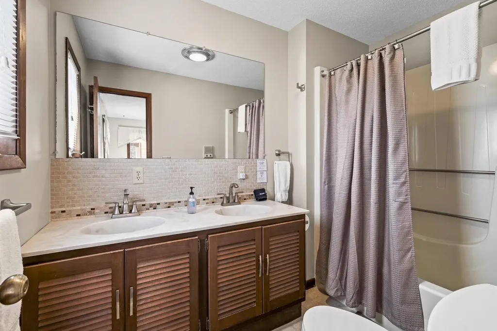 4692 E Duck Lake Road Leland Township MI 49653